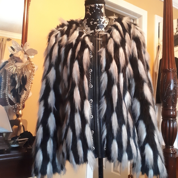 Designer faux fur coat - Picture 7 of 7